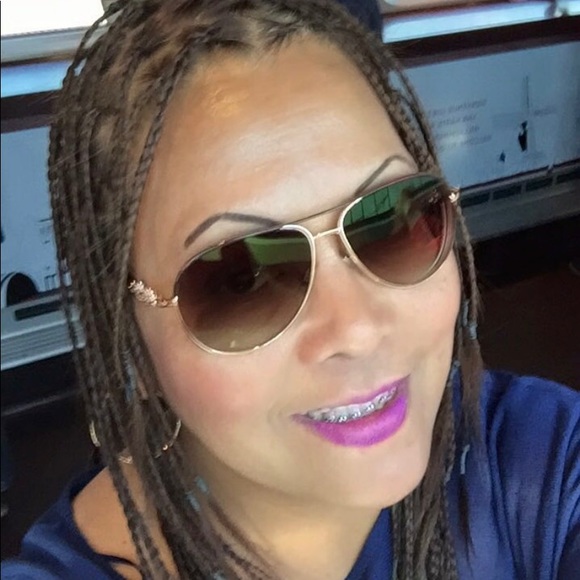 Meet your Posher, Rose - Picture 1 of 1